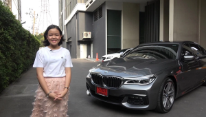 Mừng sinh nhật lần thứ 12, Beauty Blogger Thái Lan tậu BMW 7 Series trị giá hơn 4.4 tỷ VNĐ