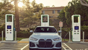 BMW triệu hồi i4, iX do lo ngại nguy cơ nổ pin