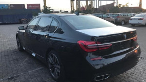 BMW M760Li và 750Li 2019 thông quan, đe doạ vị thế của S-Class tại Việt Nam