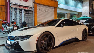 Sài Gòn: BMW i8 