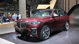 SUV hiệu suất cao BMW X7 M50i lặng lẽ trình diện tại Frankfurt 2019