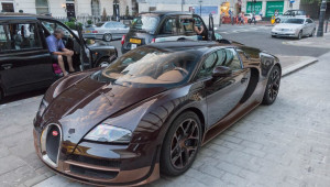 “Hàng hiếm” Bugatti Veyron Grand Sport khoe dáng, đốn tim fan cuồng xe