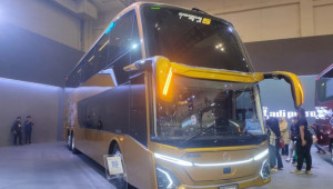 SDD Jetbus 5 - xe bus hạng sang dùng nền tảng Mercedes-Benz, có ghế thương gia và hệ thống ADAS