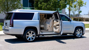 Siêu sao bóng bầu dục Tom Brady rao bán chiếc Cadillac Escalade ESV với mức giá gần 7 tỷ VNĐ