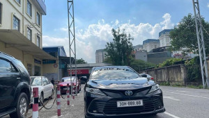 Rao bán gần 4 tỷ, chiếc Toyota Camry biển ngũ 8 đã có chủ mới sau một đêm