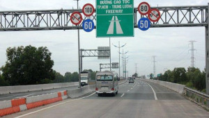 17 năm, mới xây dựng được 1.160 km cao tốc; 4 năm tới, sẽ đầu tư 1.800 km