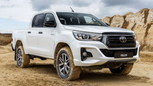 Toyota Hilux chuẩn bị có bản nâng cấp mới, thêm trang bị và công nghệ