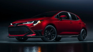 Toyota Corolla Hatchback Special Edition 2021 ra mắt: Ít thay đổi, sản xuất chỉ 1.500 chiếc