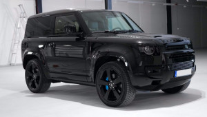 Land Rover Defender V8 Bond Edition lên sàn đấu giá: Hiện giá đã là 2,6 tỷ VNĐ