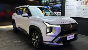 Mitsubishi Destinator thực tế tại GIIAS 2025: Giá từ 616 - 744 triệu VNĐ