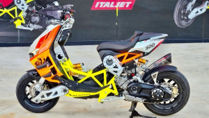 Italjet Dragster 300 ra mắt khách hàng Việt: Xe tay ga tới từ Ý có thiết kế độc lạ