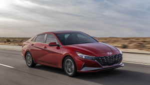 Hyundai Elantra 2021 được người Việt chờ đợi đã 