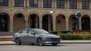 [ĐÁNH GIÁ XE] Hyundai Elantra hybrid 2021 - Cảm giác lái tốt, khả năng tiết kiệm nhiên liệu chưa được như mong đợi