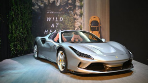 Siêu phẩm Ferrari F8 Spider ra mắt tại Thái Lan, giá hơn 19 tỷ VNĐ