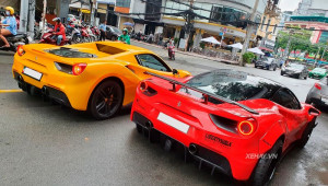 Diện kiến bộ đôi cực phẩm Ferrari 488 trên đường phố Sài Gòn