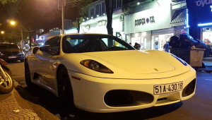 Bắt gặp hàng hiếm Ferrari F430 dạo phố cuối tuần tại trung tâm Sài Thành