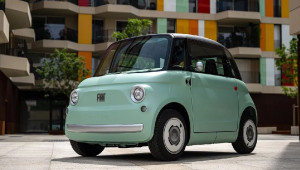 Italia: Hàng trăm chiếc Fiat Topolino bị thu giữ vì dán cờ gây hiểu sai xuất xứ