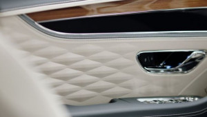 Bentley Flying Spur mới sẽ được bọc da kết cấu 3D bắt mắt