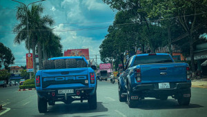 Cặp đôi bán tải Ford Ranger biển ngũ quý siêu đẹp “sánh đôi” trên đường