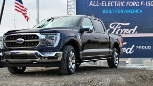 Ford đăng ký tên nhãn hiệu Flexbed cho một hệ thống sắp xếp hành lý mới trên dòng xe bán tải?