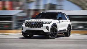 Ford Explorer 2022 tiếp tục lộ hình ảnh rõ nét, “mặt tiền” trông “hiền” hơn phiên bản hiện tại