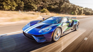 Siêu xe Ford GT ''bóng lộn'' cực bắt mắt nhờ màu sơn Mystichrome trị giá hơn 2 tỷ VNĐ