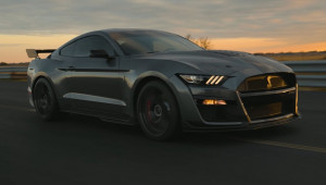 “Qua tay” Hennessey, Ford Mustang Shelby GT500 được “tăng lực” lên 1.000 mã lực