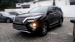 Toyota Fortuner facelift sắp ra mắt, hứa hẹn sẽ hầm hố và mạnh mẽ hơn