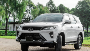 Toyota Fortuner 2022 chính thức ra mắt khách hàng Việt, giá từ 1,01 tỷ VNĐ