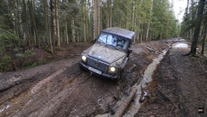 Video: “Ông hoàng địa hình” Mercedes G-Class chạy off-road “điên cuồng” trên đất Nga