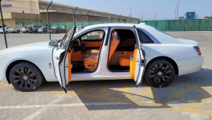 Cận cảnh Rolls-Royce Ghost 2021 