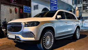 Sài Gòn: Cận cảnh chiếc Mercedes-Maybach GLS 600 màu trắng bạc lạ mắt