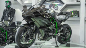 Kawasaki Ninja H2 R giá gần 2 tỷ đồng về Việt Nam: Phiên bản đường đua không kính hậu và đèn pha