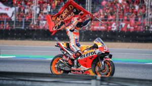 Tay đua Marc Marquez của đội Repsol Honda Team tiếp tục bảo toàn ngôi vị đô địch Giải MotoGP