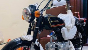 Xe cổ Honda CD50 40 năm tuổi vẫn chào bán giá ngang một chiếc Innova tại Hà Nội