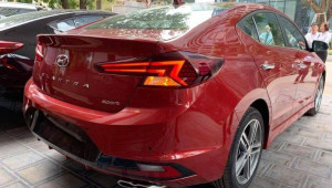 Bản nâng cấp của Hyundai Elantra lại bị cắt bớt trang bị khi về Việt Nam