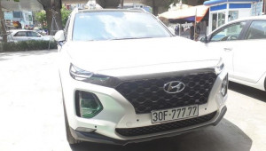Thêm một chiếc Hyundai Santa Fe mang biển ngũ quý xuất hiện trong làng xe Việt