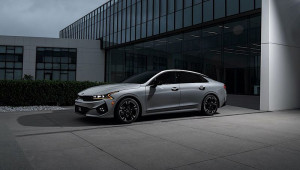 Kia K5 2922 chính thức được diện logo mới và bổ sung nhiều “đồ chơi” thú vị hơn đời cũ