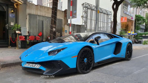 Chạm mặt hàng hiếm Lamborghini Aventador SV Coupe giữa phố thị Sài Gòn