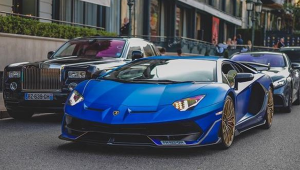 Ngắm Lamborghini Aventador SVJ trong sắc xanh Blu Aegeus độc đáo