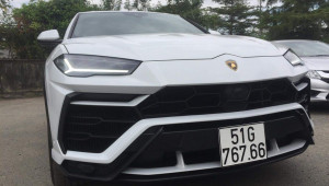 Lamborghini Urus đầu tiên về Việt Nam của Minh “nhựa” ra biển số lặp khá đẹp