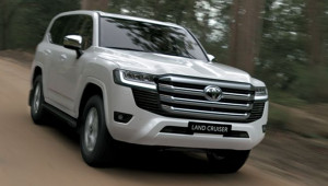 Toyota Land Cruiser 2022 chính thức ra mắt khách hàng Việt, ngập tràn trang bị, giá từ 4 tỷ đồng