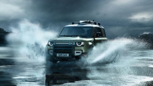 Land Rover Defender 2020 chính thức có giá bán từ 3,7 tỷ đồng tại Việt Nam