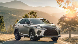 Lexus RX phiên bản nâng cấp cập bến Vương Quốc Anh, giá từ 1,5 tỷ đồng