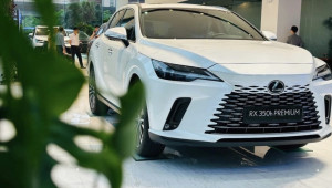 Cận cảnh Lexus RX 350h 2025 tại đại lý: Sang trọng, tiết kiệm và nhiều nâng cấp đáng giá