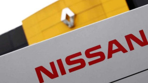 Renault bán cổ phần tại Nissan nhằm tái cân bằng liên minh