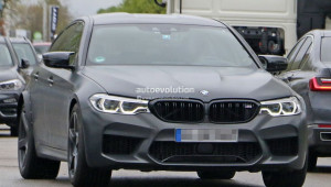 Lộ diện nguyên mẫu BMW M5 siêu dài: Siêu phẩm 4 cửa đầu tiên mang nhãn hiệu CSL