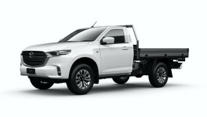 Mazda BT-50 2021 xuất hiện với diện mạo 