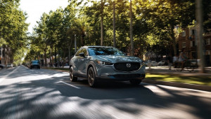 Mazda CX-30 2022 ra mắt: Hệ dẫn động 4 bánh AWD tiêu chuẩn, giá bán chỉ tăng nhẹ