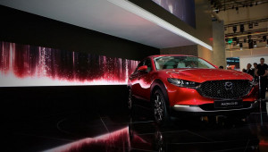 Mazda CX-30 bất ngờ trình làng, sử dụng chung động cơ với Mazda3